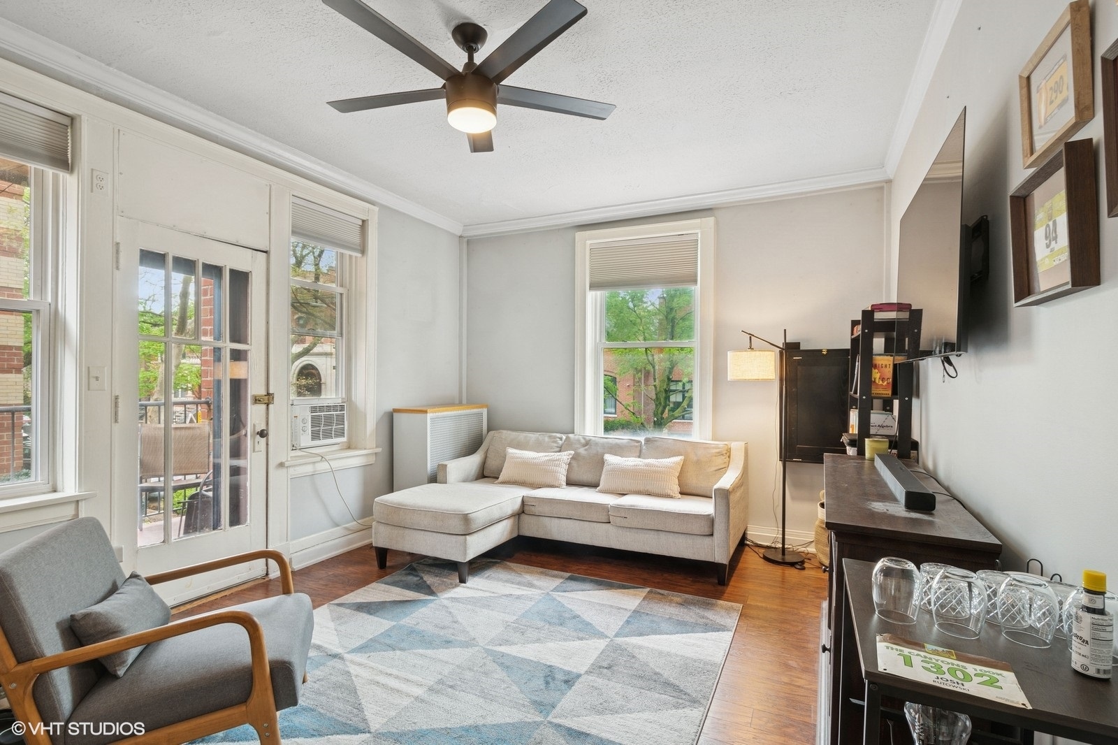 2106 N Seminary Avenue 2