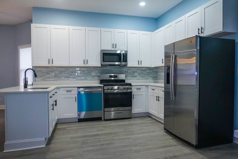 Tiny photo for 320 N Menard Avenue, Chicago, IL 60644 (MLS # 12554038)