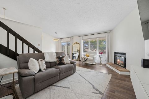 Tiny photo for 4657 High Point Drive #32, Rockford, IL 61114 (MLS # 12606699)