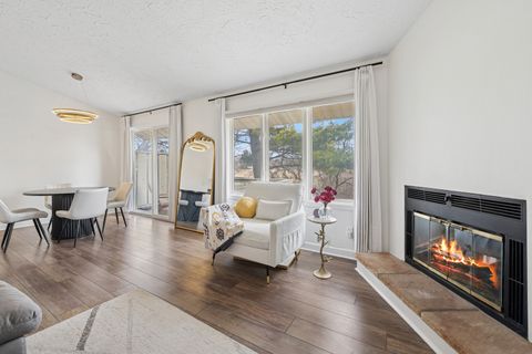 Tiny photo for 4657 High Point Drive #32, Rockford, IL 61114 (MLS # 12606699)