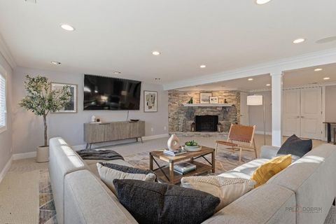 Tiny photo for 950 W HILLSIDE Street, Palatine, IL 60067 (MLS # 12586204)