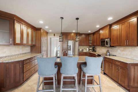 Tiny photo for 950 W HILLSIDE Street, Palatine, IL 60067 (MLS # 12586204)