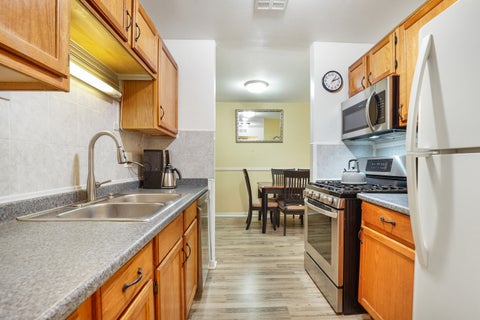 Tiny photo for 5A Kingery Quarter #5-104, Willowbrook, IL 60527 (MLS # 12786612)