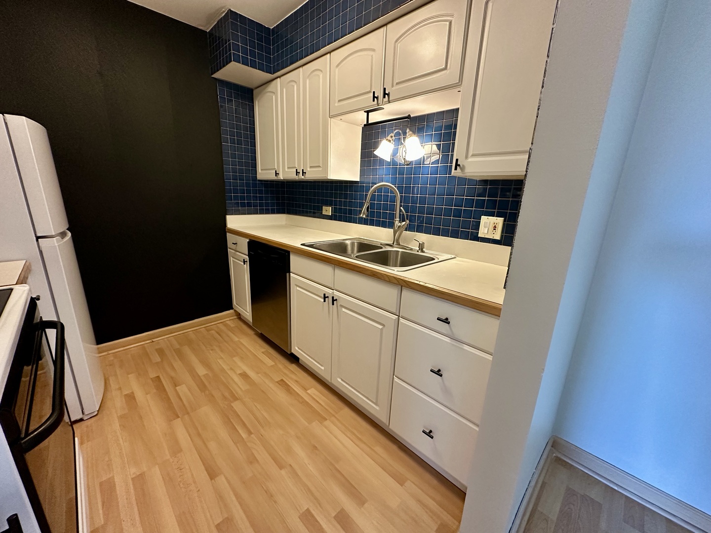 6188 Pinewood Court 305