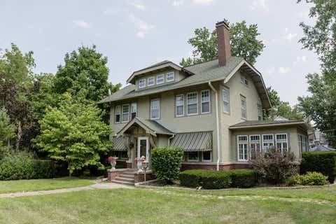 Tiny photo for 2401 Brady Street, Davenport, IA 52803 (MLS # 12729193)