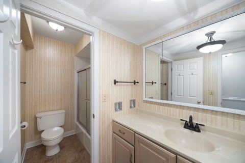Tiny photo for 9530 Lamon Avenue #401, Skokie, IL 60077 (MLS # 12665822)