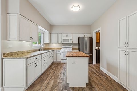 Tiny photo for 389 Mallard Lane, Sugar Grove, IL 60554 (MLS # 12490080)