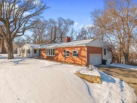 Tiny photo for 8210 RIDGEWOOD Road, Rock Island, IL 61264 (MLS # QC4270124)