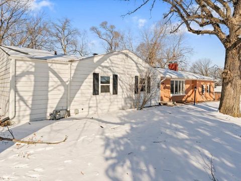 Tiny photo for 8210 RIDGEWOOD Road, Rock Island, IL 61264 (MLS # QC4270124)