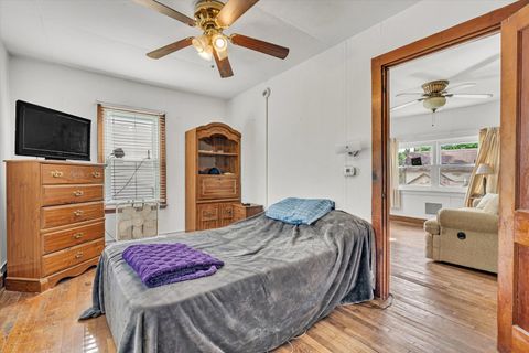 Tiny photo for 211 Jones Street, Le Claire, IA 52753 (MLS # 12655034)