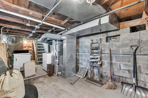 Tiny photo for 211 Jones Street, Le Claire, IA 52753 (MLS # 12655034)
