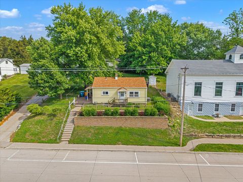 Photo of 211 Jones Street, Le Claire, IA 52753 (MLS # 12655034)