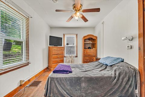 Tiny photo for 211 Jones Street, Le Claire, IA 52753 (MLS # 12655034)