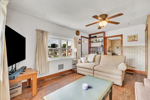 Tiny photo for 211 Jones Street, Le Claire, IA 52753 (MLS # 12655034)