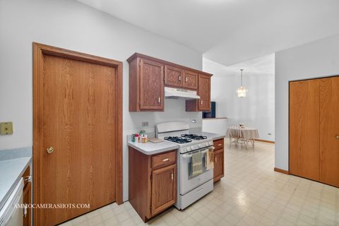 Tiny photo for 1062 Chovan Drive #26, Joliet, IL 60435 (MLS # 12615866)