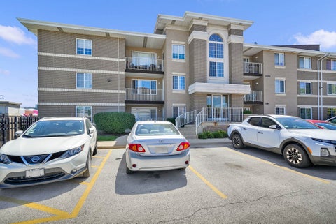Photo of 4217 W 76th Street #303, Chicago, IL 60652 (MLS # 12795008)