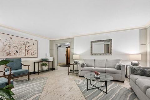 Tiny photo for 1585 Ridge Avenue #406, Evanston, IL 60201 (MLS # 12632118)
