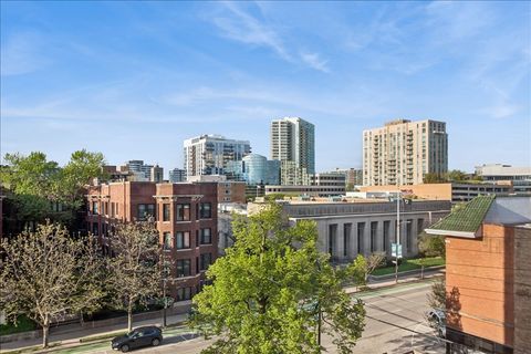 Tiny photo for 1585 Ridge Avenue #406, Evanston, IL 60201 (MLS # 12632118)