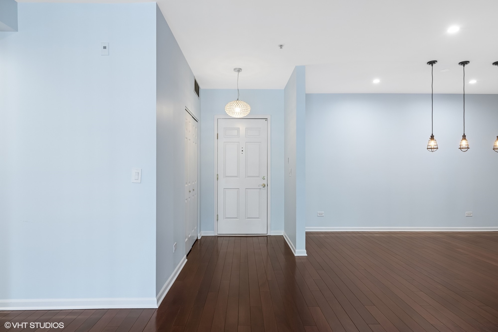 501 Forest Avenue 305