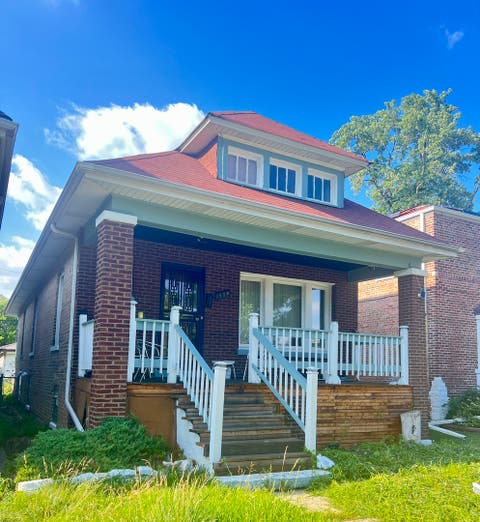 Photo of 1504 W 71st Place, Chicago, IL 60636 (MLS # 12701367)