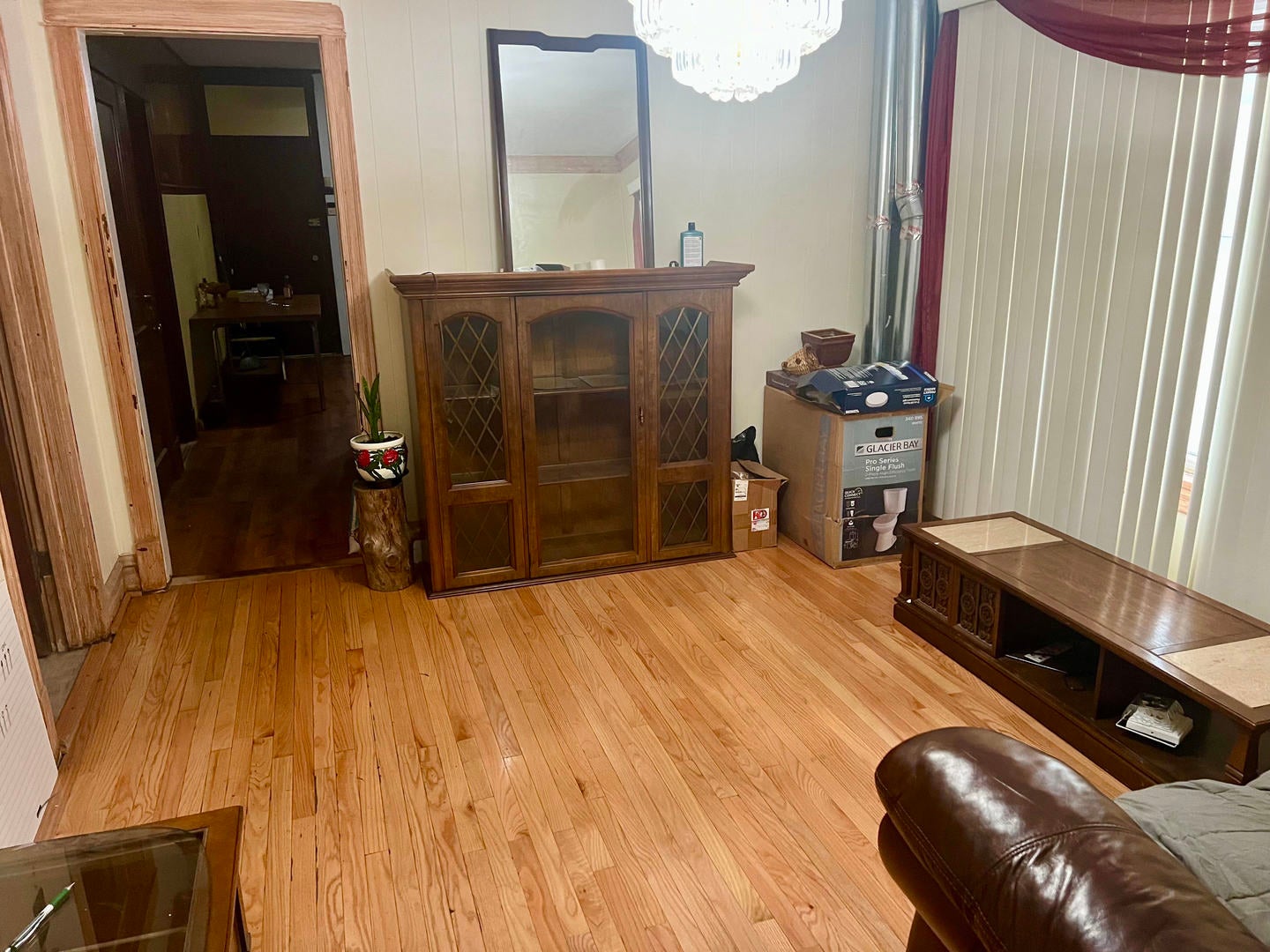 1504 W 71st Place