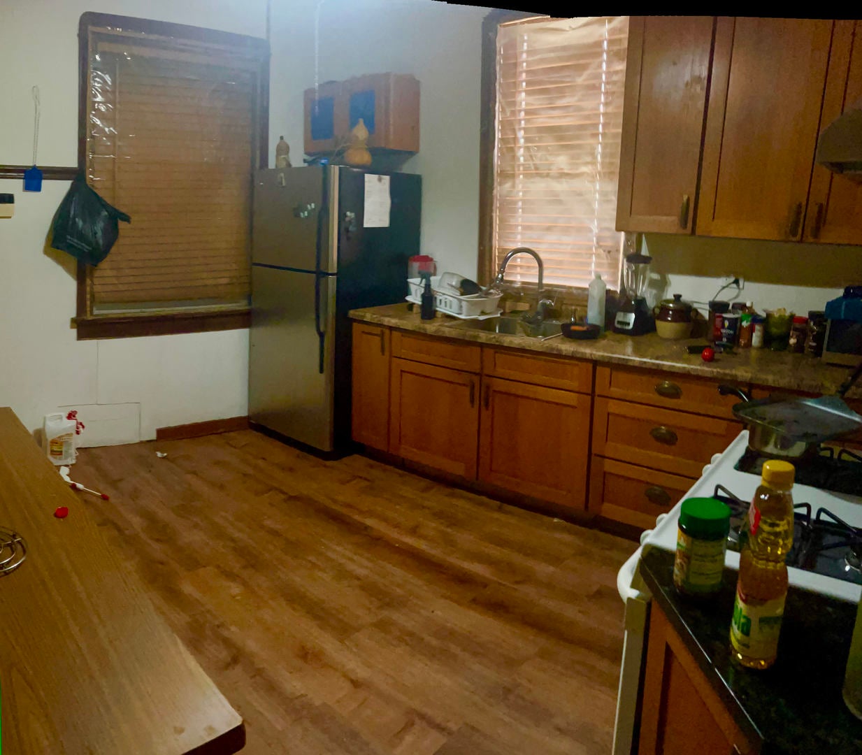 1504 W 71st Place