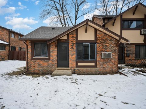 Photo of 1S220 Holyoke Lane, Villa Park, IL 60181 (MLS # 12566928)