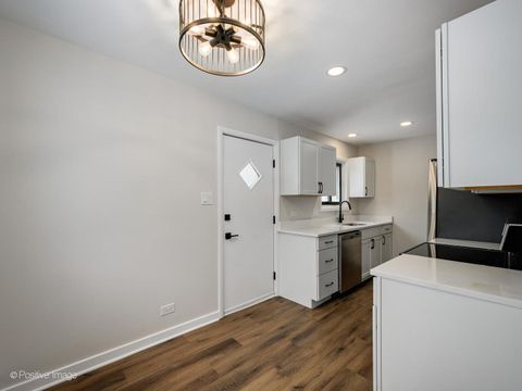 Tiny photo for 1S220 Holyoke Lane, Villa Park, IL 60181 (MLS # 12566928)