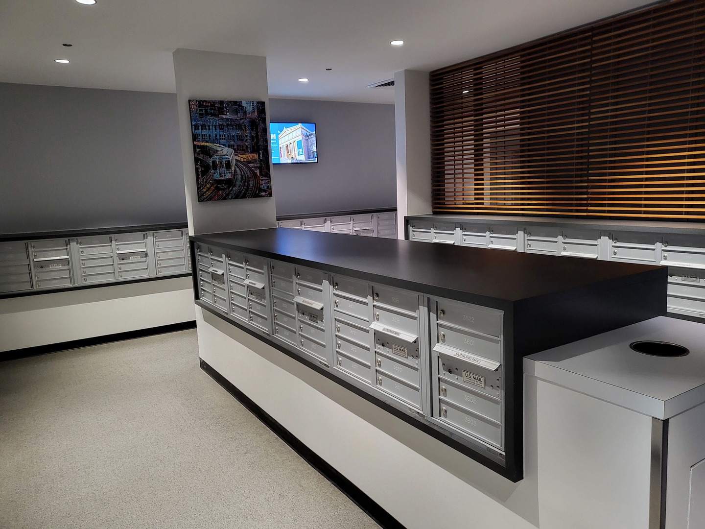 235 W Van Buren Street 2908