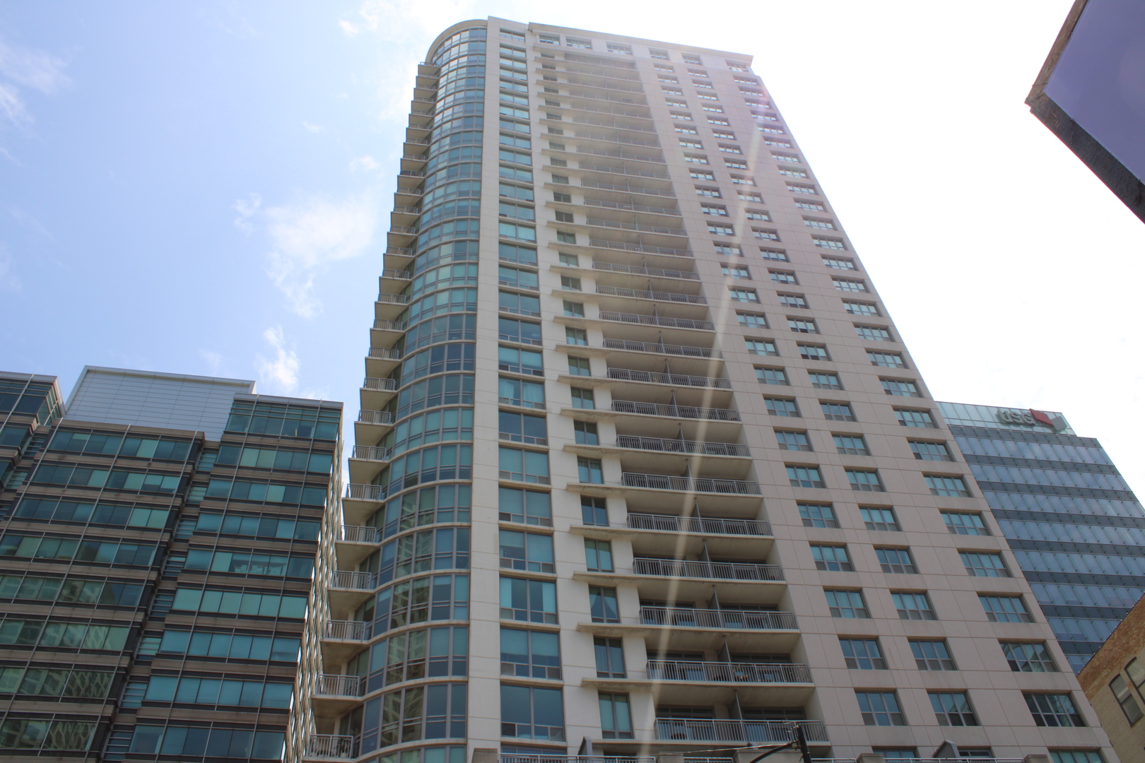 125 S Jefferson Street 1207