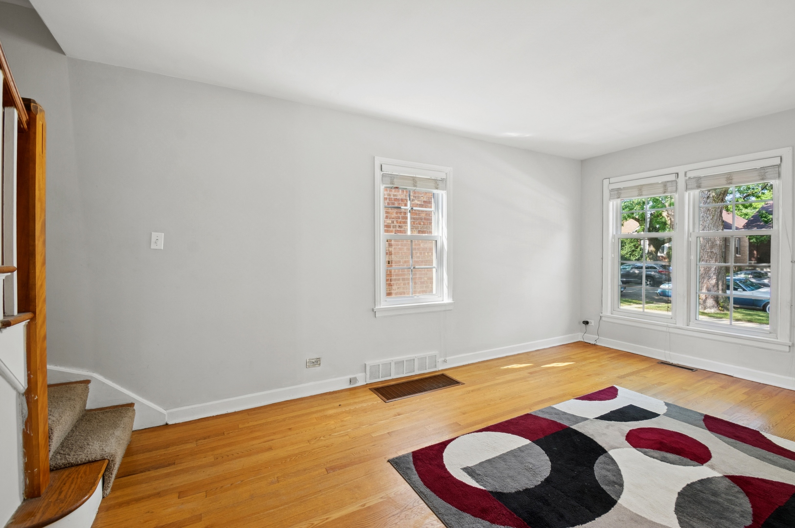 4631 N Lawler Avenue