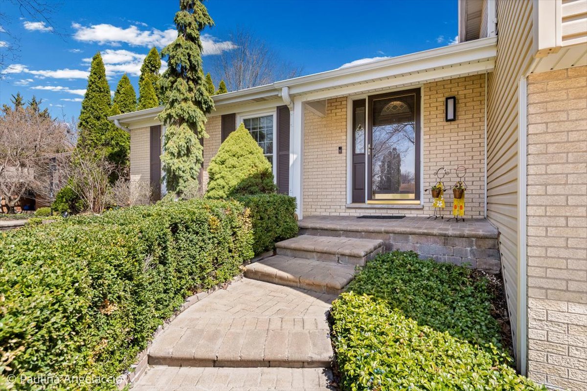 649 Greenbrier Lane