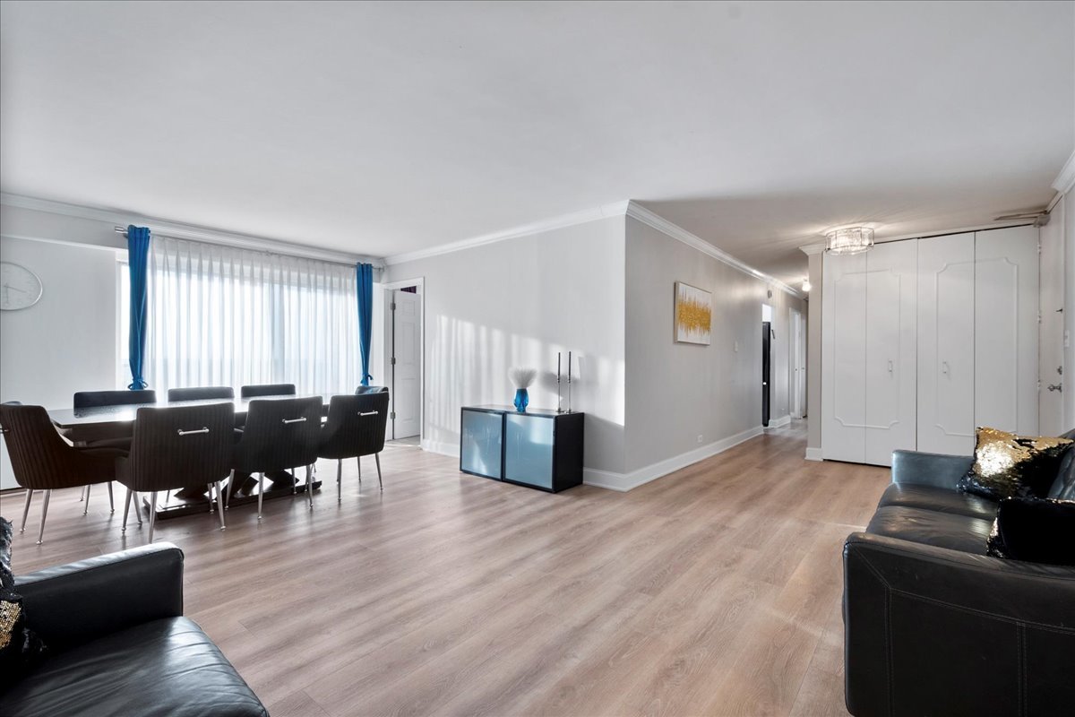 6833 N Kedzie Avenue 1113