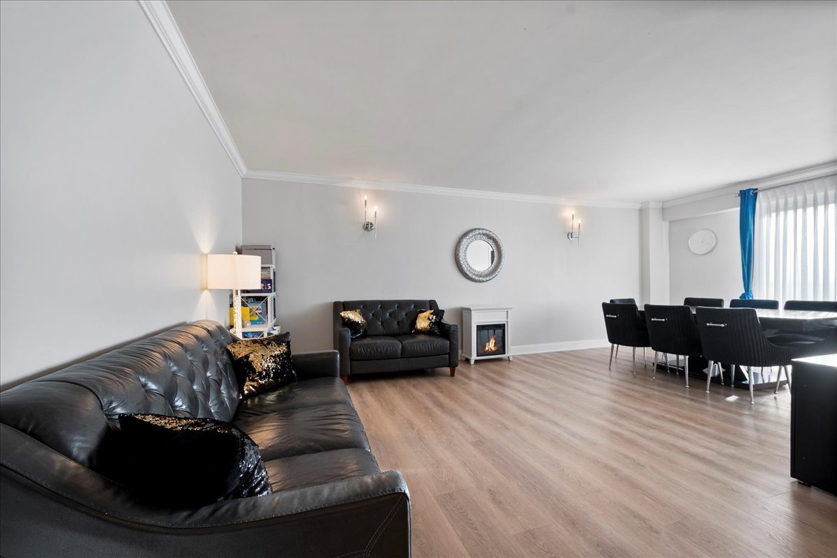 6833 N Kedzie Avenue 1113