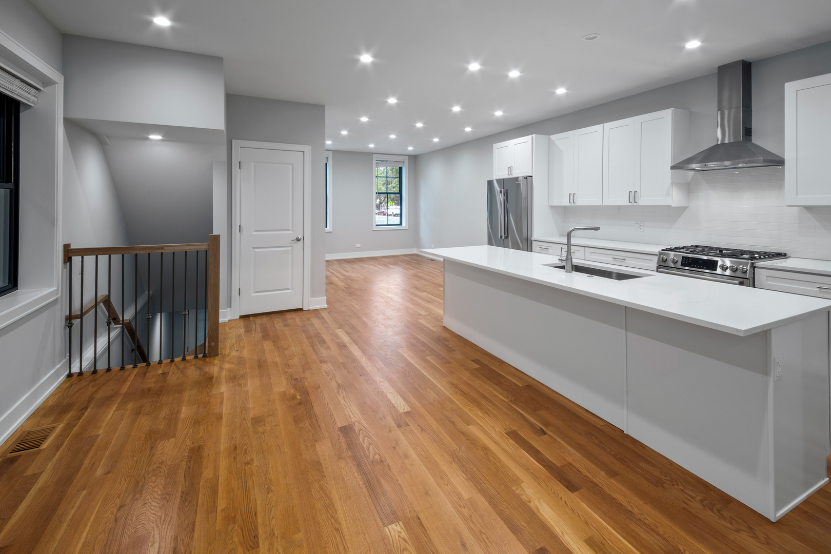 1370 W Evergreen Avenue 1