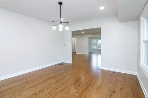Tiny photo for 610 Pleasant Avenue, Glen Ellyn, IL 60137 (MLS # 12496366)