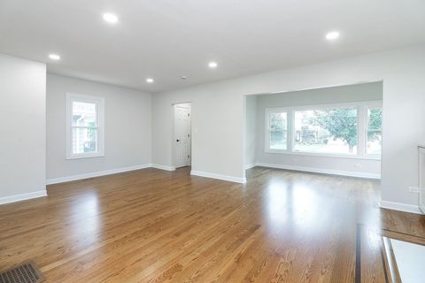 Tiny photo for 610 Pleasant Avenue, Glen Ellyn, IL 60137 (MLS # 12496366)