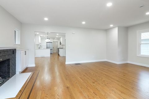Tiny photo for 610 Pleasant Avenue, Glen Ellyn, IL 60137 (MLS # 12496366)