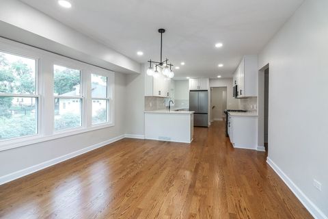 Tiny photo for 610 Pleasant Avenue, Glen Ellyn, IL 60137 (MLS # 12496366)