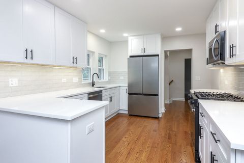 Tiny photo for 610 Pleasant Avenue, Glen Ellyn, IL 60137 (MLS # 12496366)
