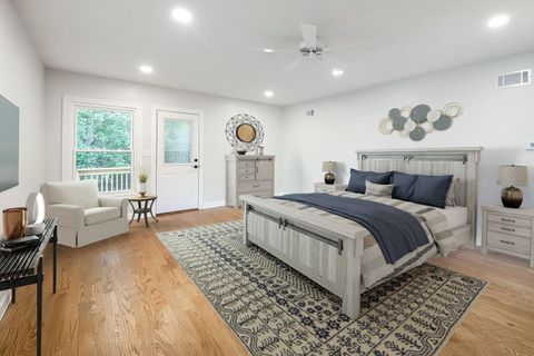 Tiny photo for 610 Pleasant Avenue, Glen Ellyn, IL 60137 (MLS # 12496366)