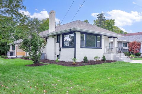 Tiny photo for 610 Pleasant Avenue, Glen Ellyn, IL 60137 (MLS # 12496366)