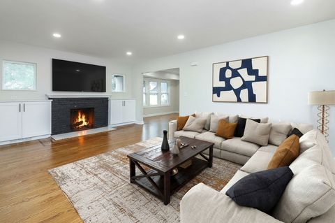 Tiny photo for 610 Pleasant Avenue, Glen Ellyn, IL 60137 (MLS # 12496366)