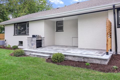 Tiny photo for 610 Pleasant Avenue, Glen Ellyn, IL 60137 (MLS # 12496366)