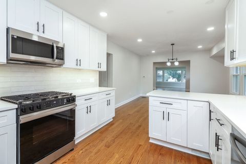 Tiny photo for 610 Pleasant Avenue, Glen Ellyn, IL 60137 (MLS # 12496366)