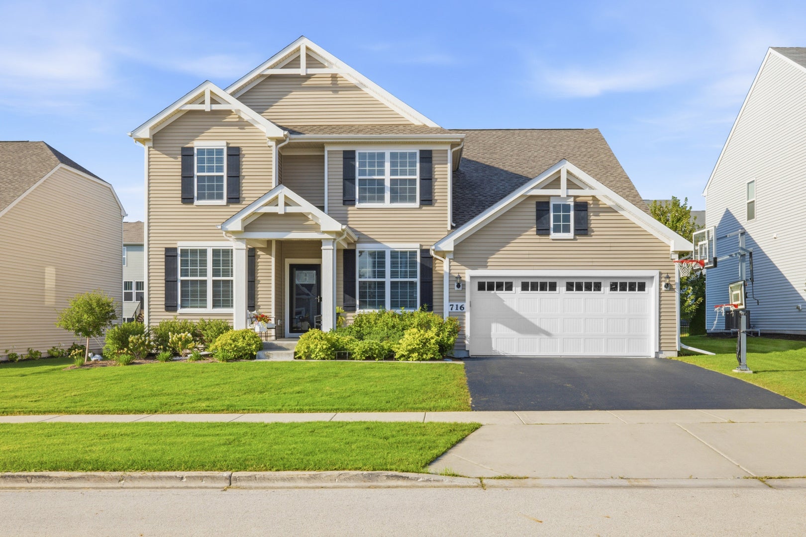 716 Heartland Lane