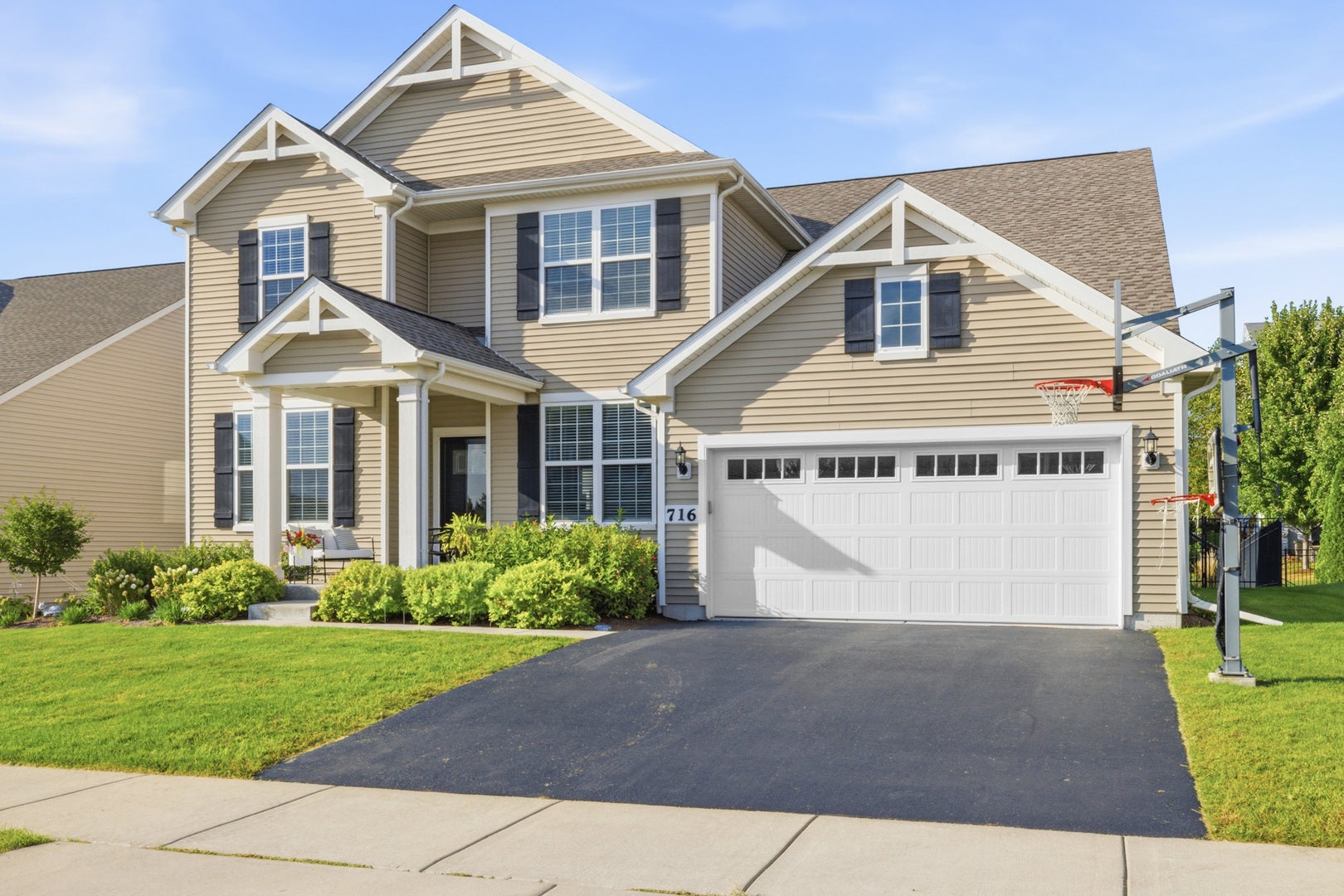 716 Heartland Lane