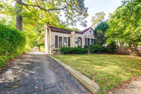 Photo of 117 E Washington Avenue, Lake Bluff, IL 60044 (MLS # 12573106)