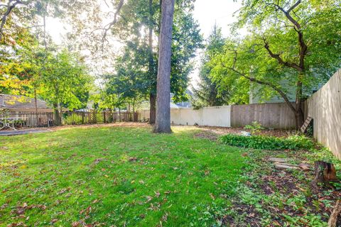Tiny photo for 117 E Washington Avenue, Lake Bluff, IL 60044 (MLS # 12573106)
