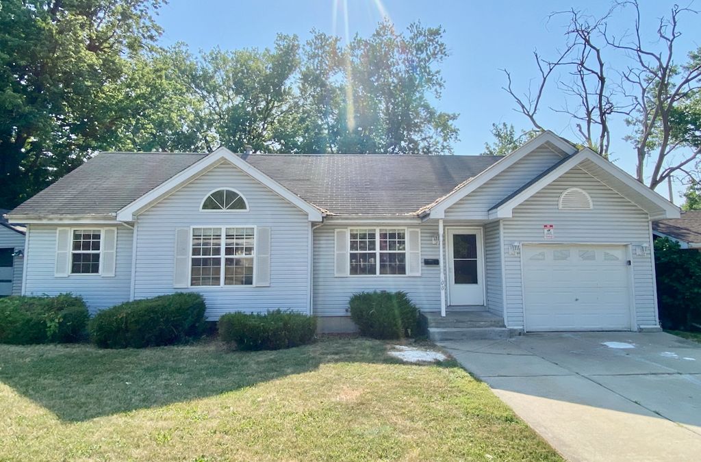 Photo for 200 Durham Drive, Steger, IL 60475 (MLS # 12503777)